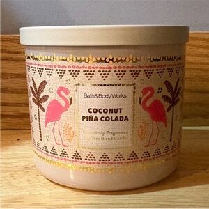Bath & Body Works Coconut Piña Colada Candle with Flamingo Design